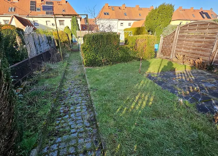 Haus Mit Garten