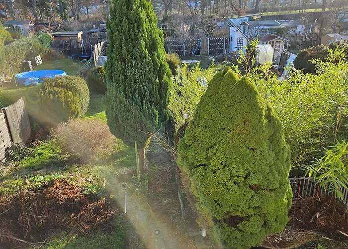Haus Mit Garten